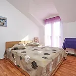 Апартаменты In With Terrace, Air Conditioning, Wifi, Washing Machine 4215-1