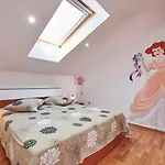 In With Terrace, Air Conditioning, Wifi, Washing Machine 4215-1 Апартаменты *