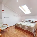 In With Terrace, Air Conditioning, Wifi, Washing Machine 4215-1 Трогир