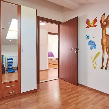 In With Terrace, Air Conditioning, Wifi, Washing Machine 4215-1 Apartament