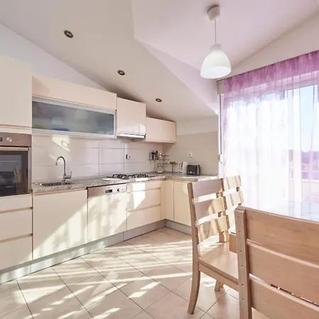 In With Terrace, Air Conditioning, Wifi, Washing Machine 4215-1 公寓 特罗吉尔