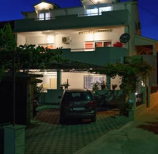 In With Terrace, Air Conditioning, Wifi, Washing Machine 4215-1 * Trogir