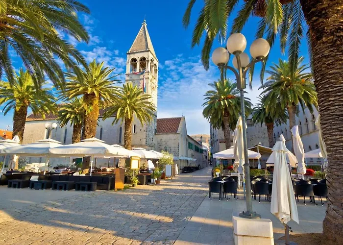 In With Terrace, Air Conditioning, Wifi, Washing Machine 4215-1 Apartament Trogir