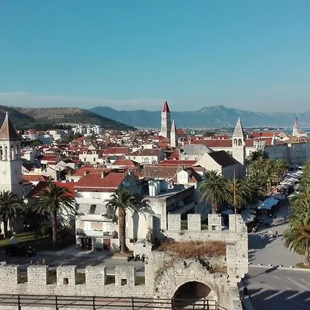 In With Terrace, Air Conditioning, Wifi, Washing Machine 4215-1 شقة *