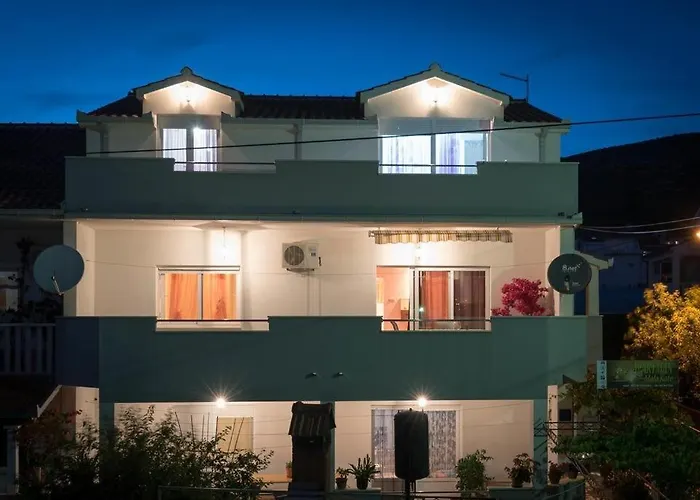 In With Terrace, Air Conditioning, Wifi, Washing Machine 4215-1