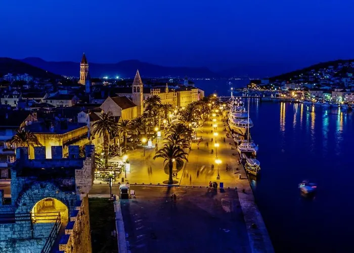 In With Terrace, Air Conditioning, Wifi, Washing Machine 4215-1 Trogir