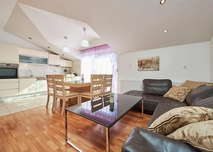 In With Terrace, Air Conditioning, Wifi, Washing Machine 4215-1 * Trogir